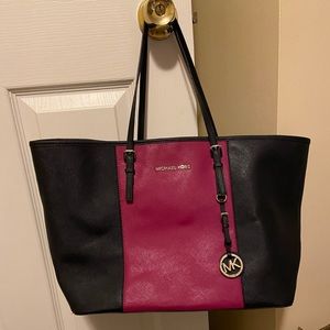 Michael Kors pink and black tote bag!